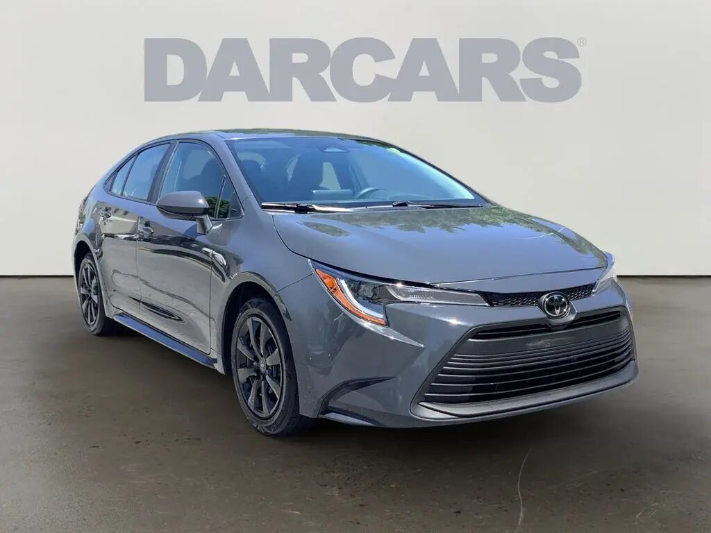 2024 Toyota Corolla LE — photo 1 of 13