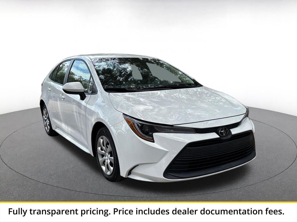 2025 Toyota Corolla LE — photo 1 of 11
