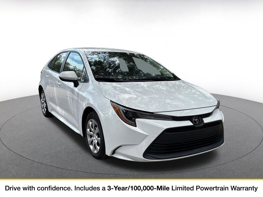 2025 Toyota Corolla LE — photo 1 of 11