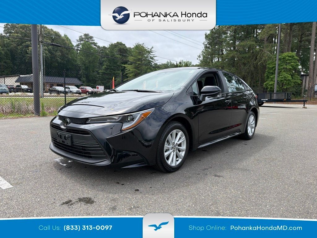2026 Toyota Corolla LE — photo 1 of 13
