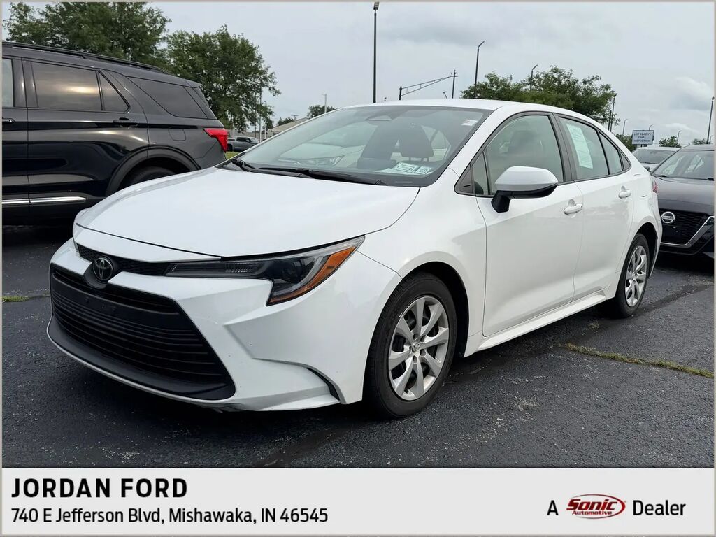 2024 Toyota Corolla LE — photo 1 of 22