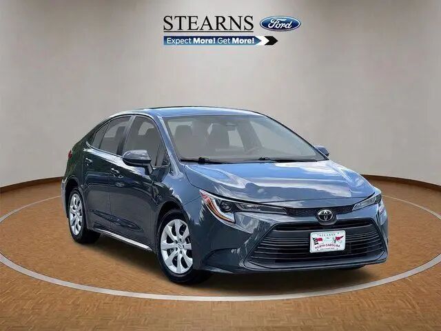 2024 Toyota Corolla LE — photo 1 of 13
