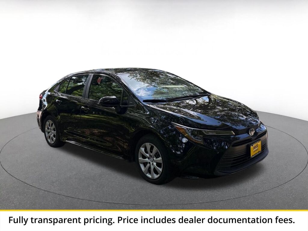 2025 Toyota Corolla LE — photo 1 of 4