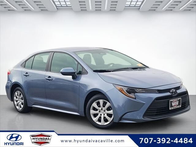 2026 Toyota Corolla LE — photo 1 of 13