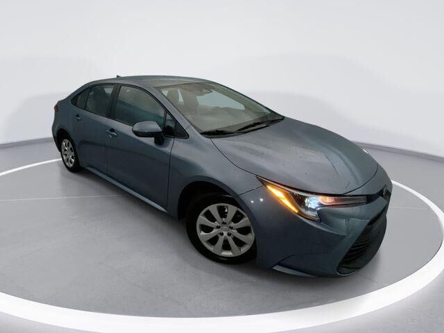 2024 Toyota Corolla LE — photo 1 of 13