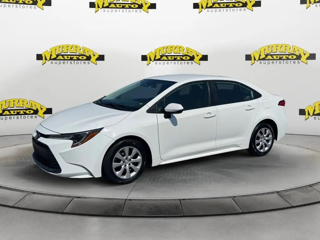 2024 Toyota Corolla LE — photo 1 of 13