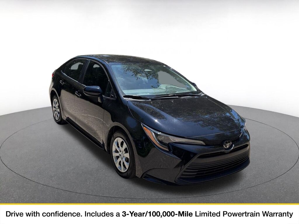 2025 Toyota Corolla LE — photo 1 of 11