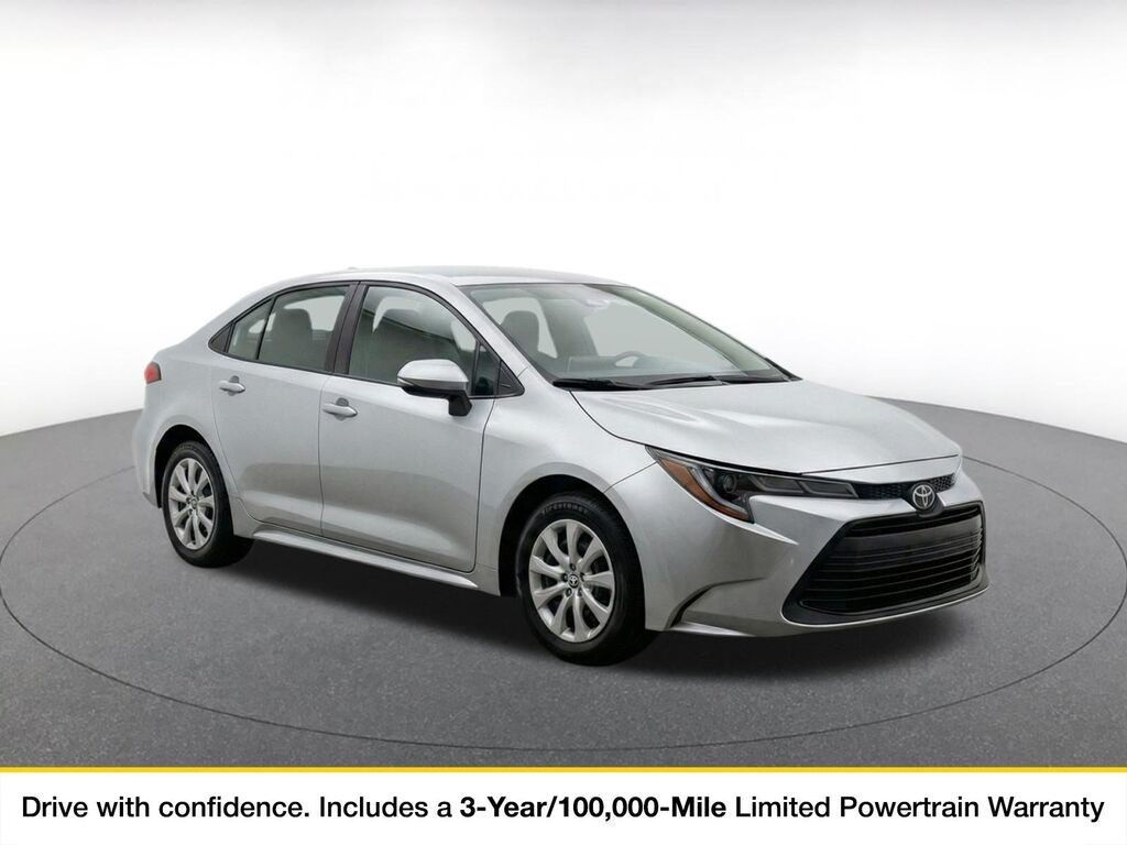 2025 Toyota Corolla LE — photo 1 of 8