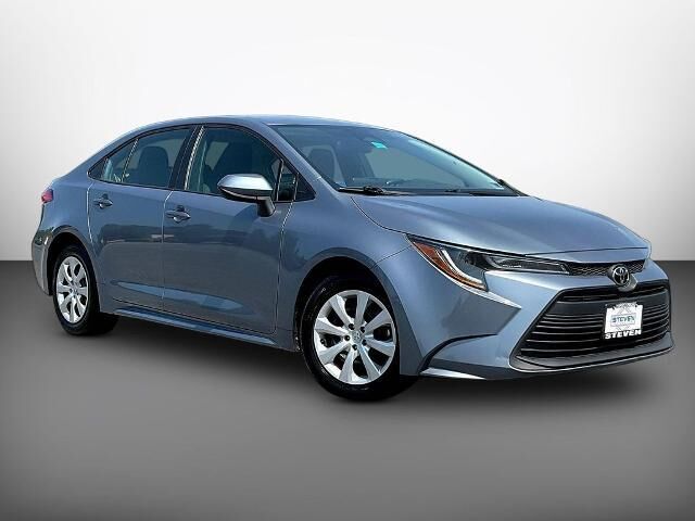 2024 Toyota Corolla LE — photo 1 of 13