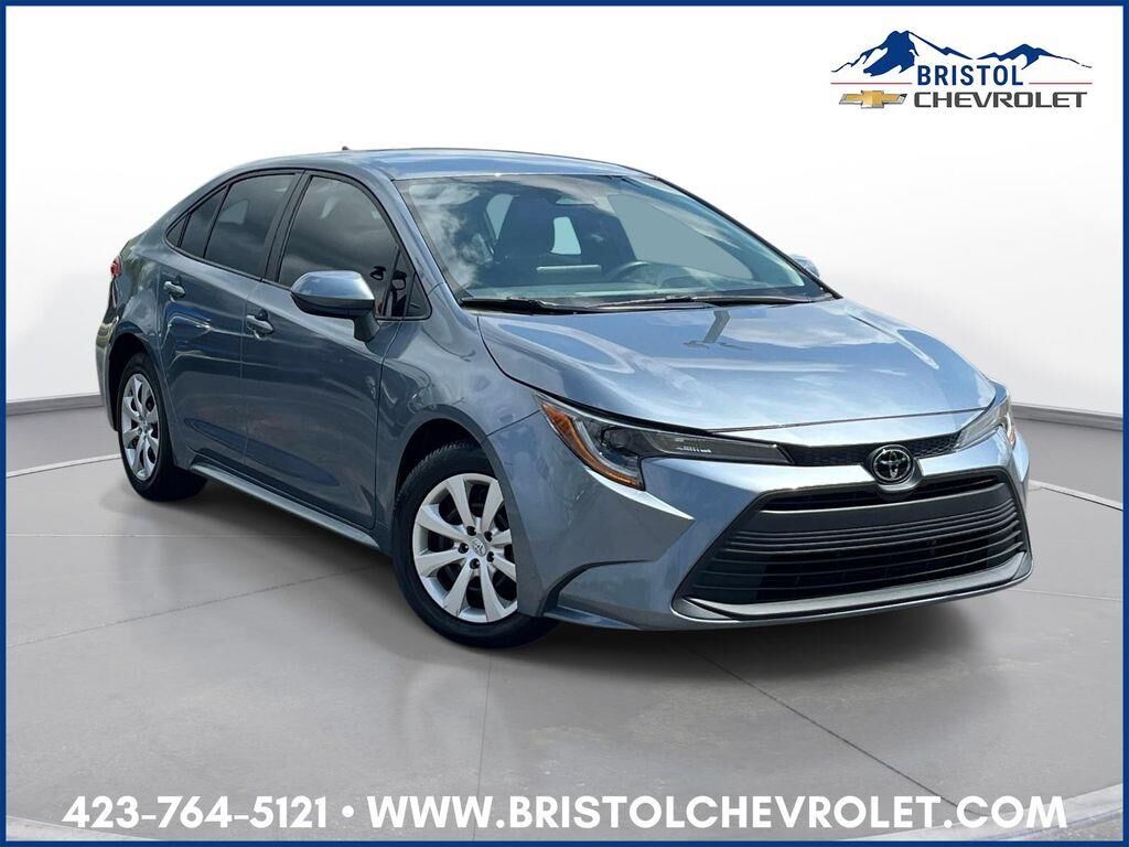 2024 Toyota Corolla LE — photo 1 of 12