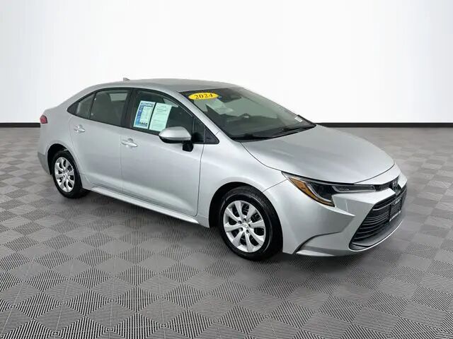 2024 Toyota Corolla LE — photo 1 of 13