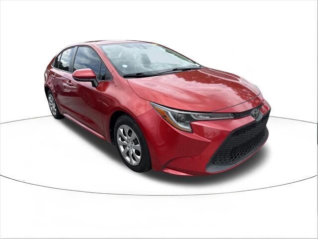 2020 Toyota Corolla LE — photo 1 of 4