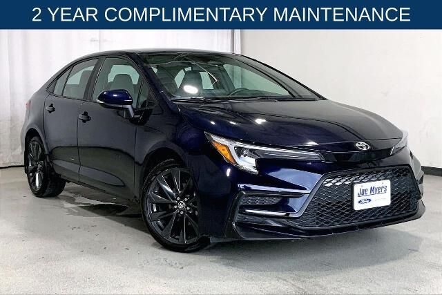2023 Toyota Corolla SE — photo 1 of 2