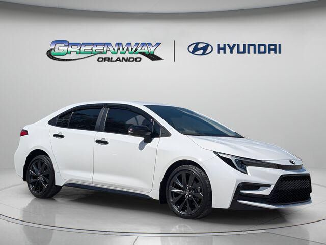 2024 Toyota Corolla SE — photo 1 of 13