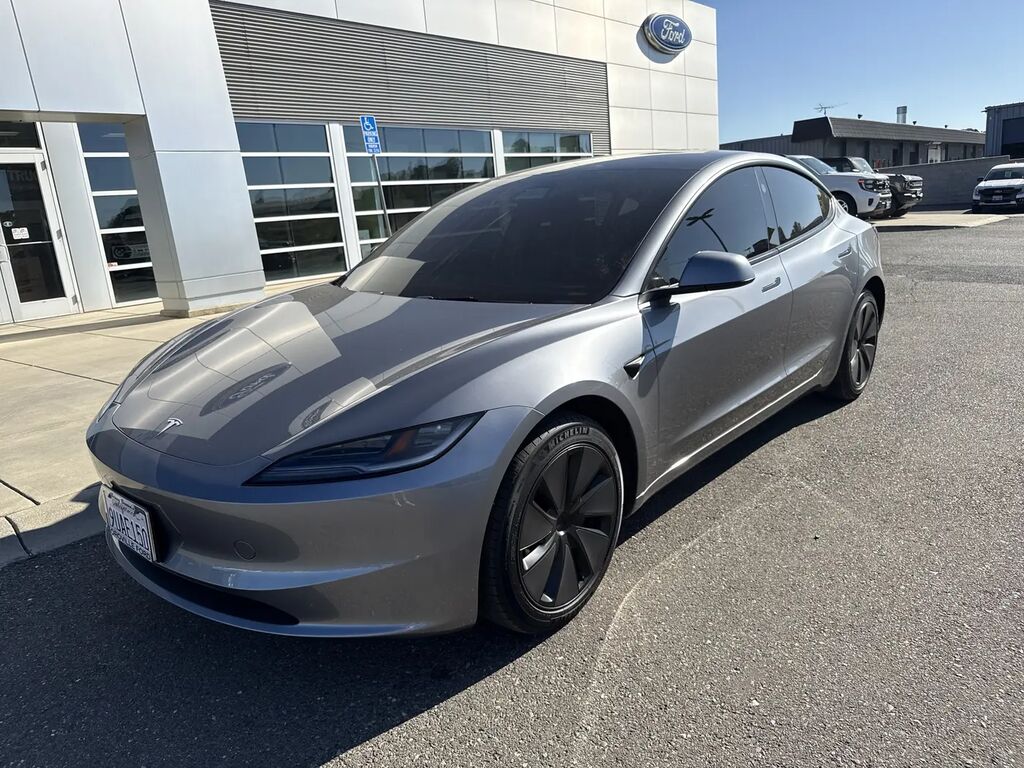 2025 Tesla Model 3 Long Range