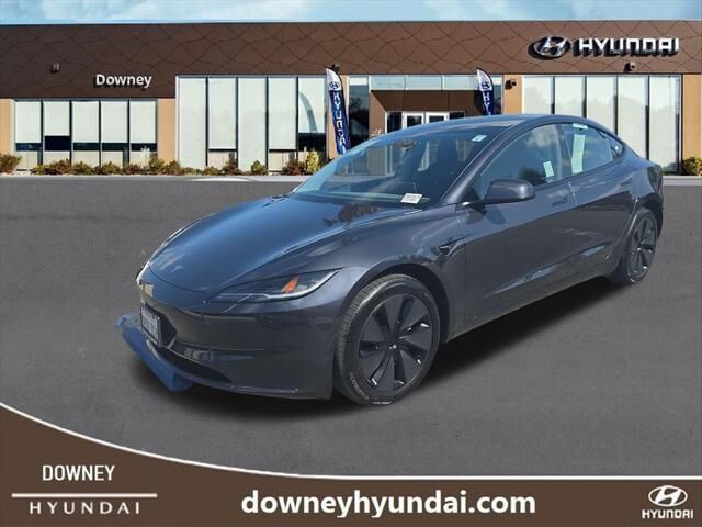 2025 Tesla Model 3 Long Range — photo 1 of 13
