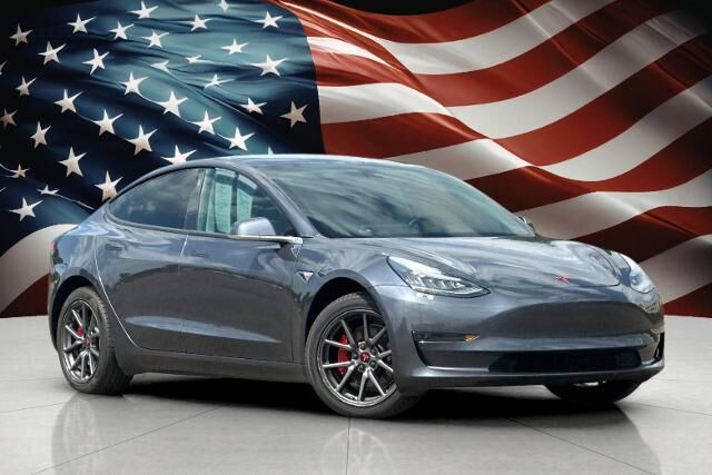 2020 Tesla Model 3 Standard Range — photo 1 of 13