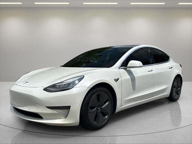 2020 Tesla Model 3 Standard Range — photo 1 of 13