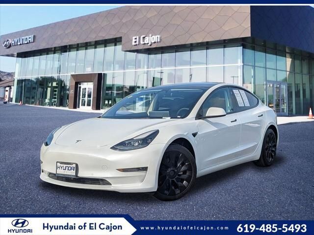 2022 Tesla Model 3 Base — photo 1 of 13