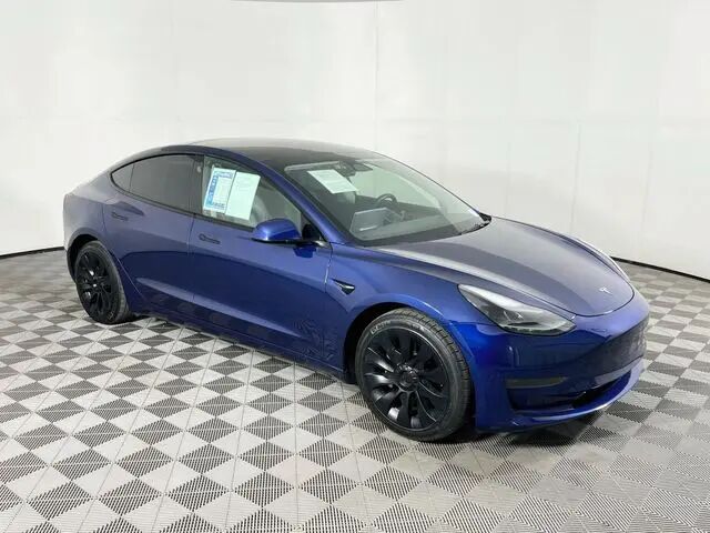 2023 Tesla Model 3 Base — photo 1 of 13