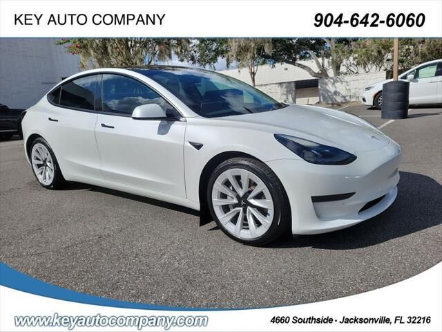 2021 Tesla Model 3 Standard Range Plus — photo 1 of 13