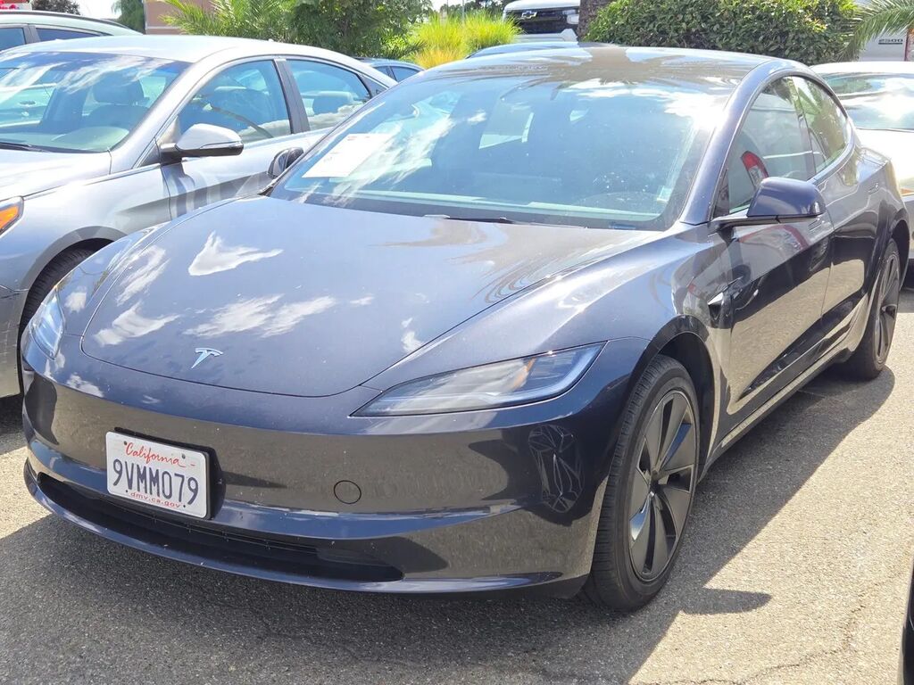 2025 Tesla Model 3 Long Range — photo 1 of 3