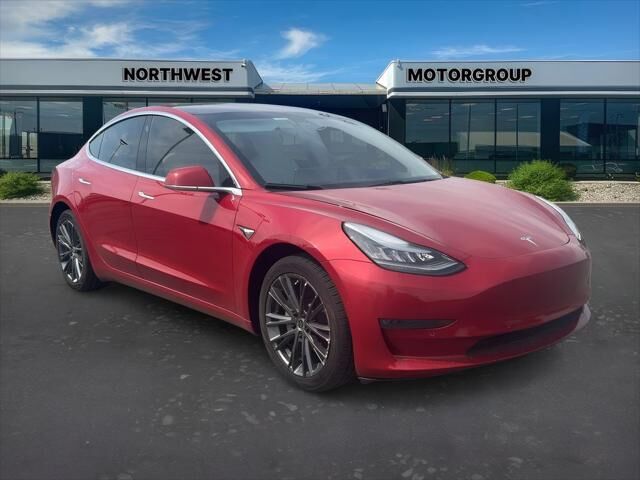 2018 Tesla Model 3 Long Range — photo 1 of 13