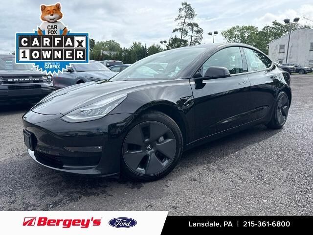2021 Tesla Model 3 Long Range — photo 1 of 13