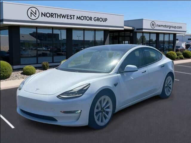 2021 Tesla Model 3 Long Range — photo 1 of 13