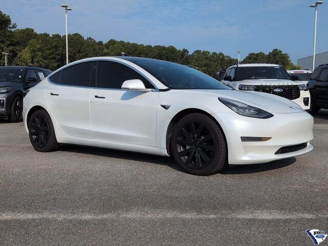 2020 Tesla Model 3 Long Range — photo 1 of 1
