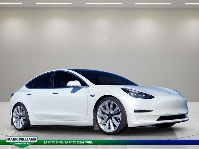 2020 Tesla Model 3 Long Range — photo 1 of 10