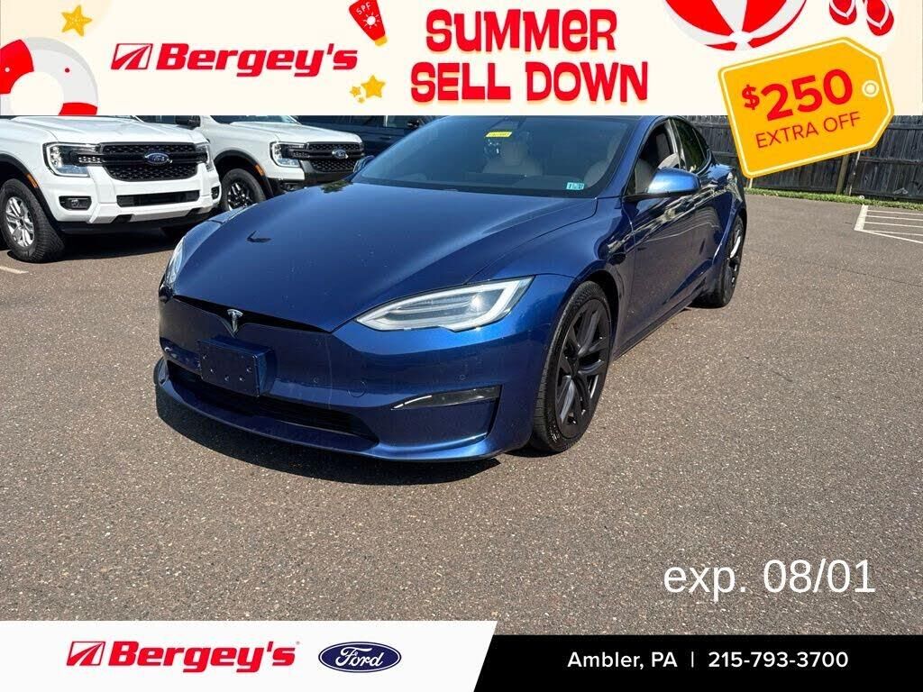 2022 Tesla Model S Base