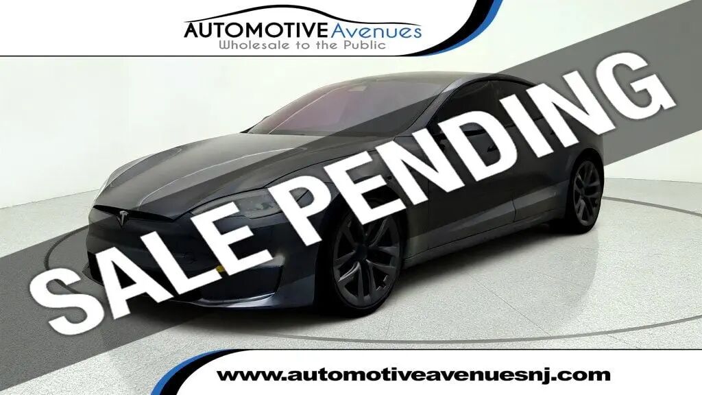 2021 Tesla Model S Plaid — photo 1 of 13