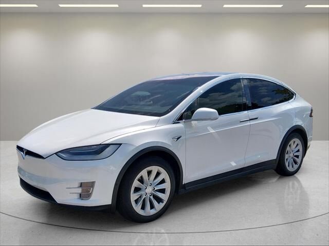 2020 Tesla Model X Long Range — photo 1 of 13
