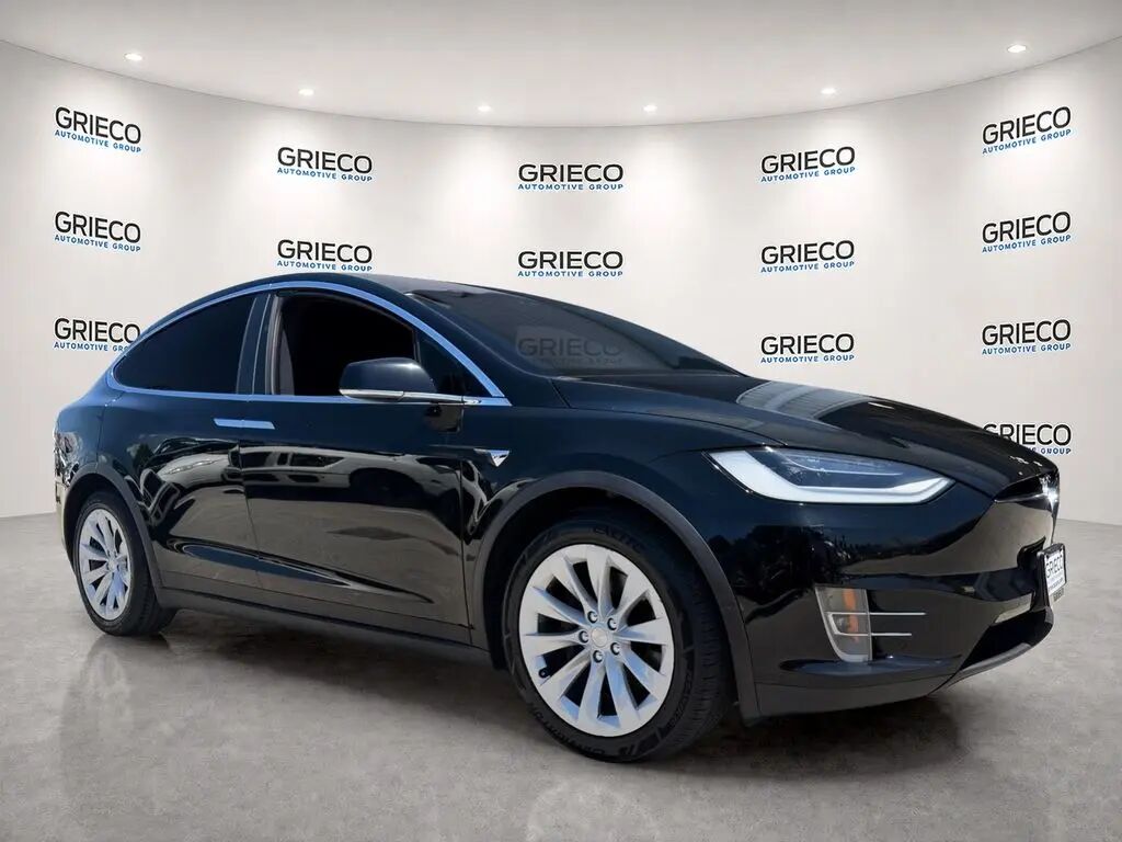 2020 Tesla Model X Long Range Plus — photo 1 of 13