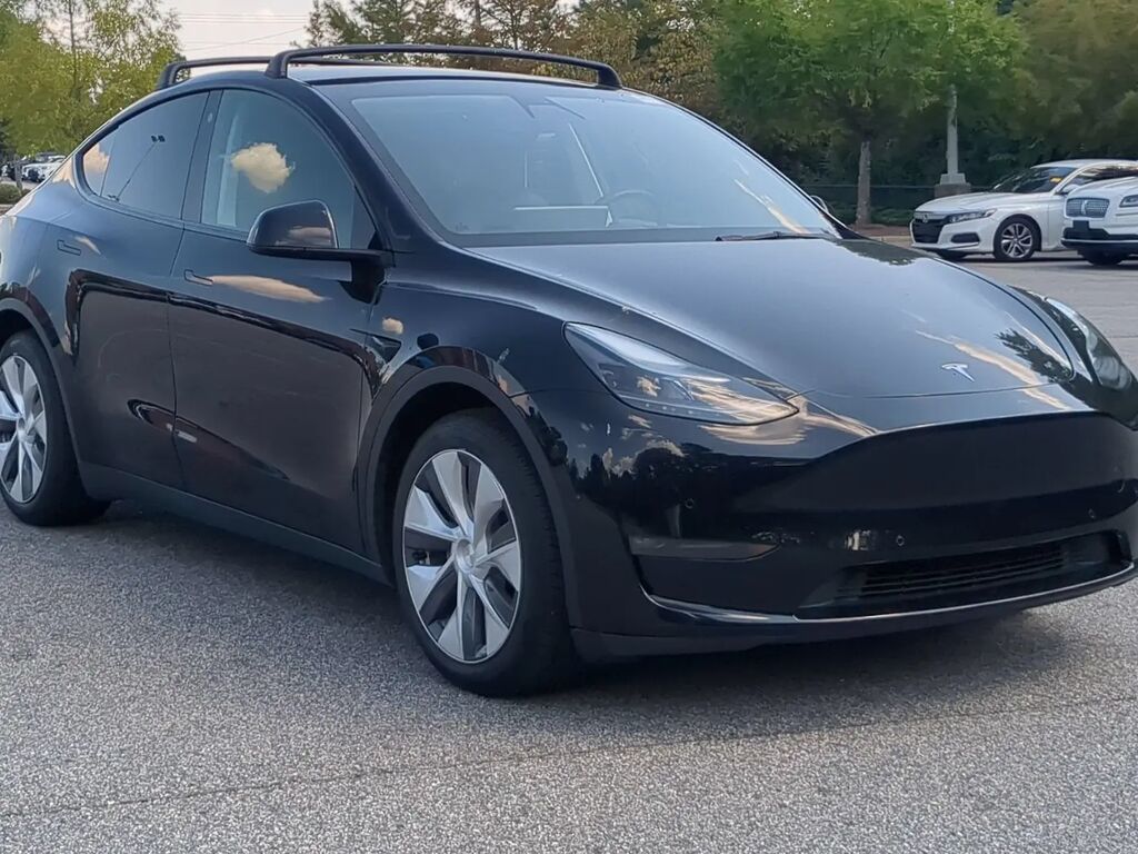 2021 Tesla Model Y Long Range — photo 1 of 13