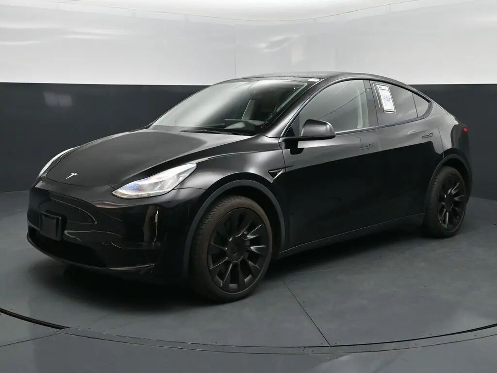 2021 Tesla Model Y Long Range — photo 1 of 13