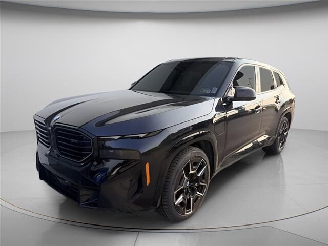 2025 BMW XM Base — photo 1 of 13