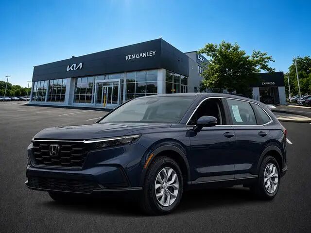 2024 Honda CR-V LX — photo 1 of 13