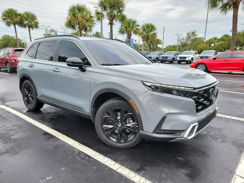 2025 Honda CR-V Hybrid Sport Touring — photo 1 of 13