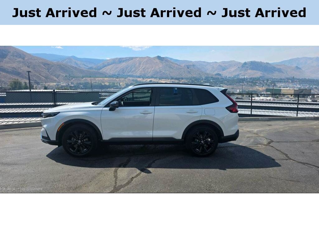 2026 Honda CR-V Hybrid AWD Sport Touring Hybrid — photo 1 of 2