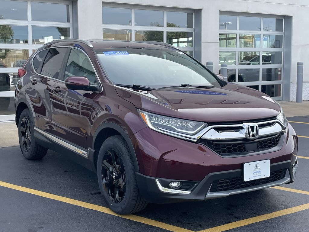 2019 Honda CR-V AWD Touring — photo 1 of 7