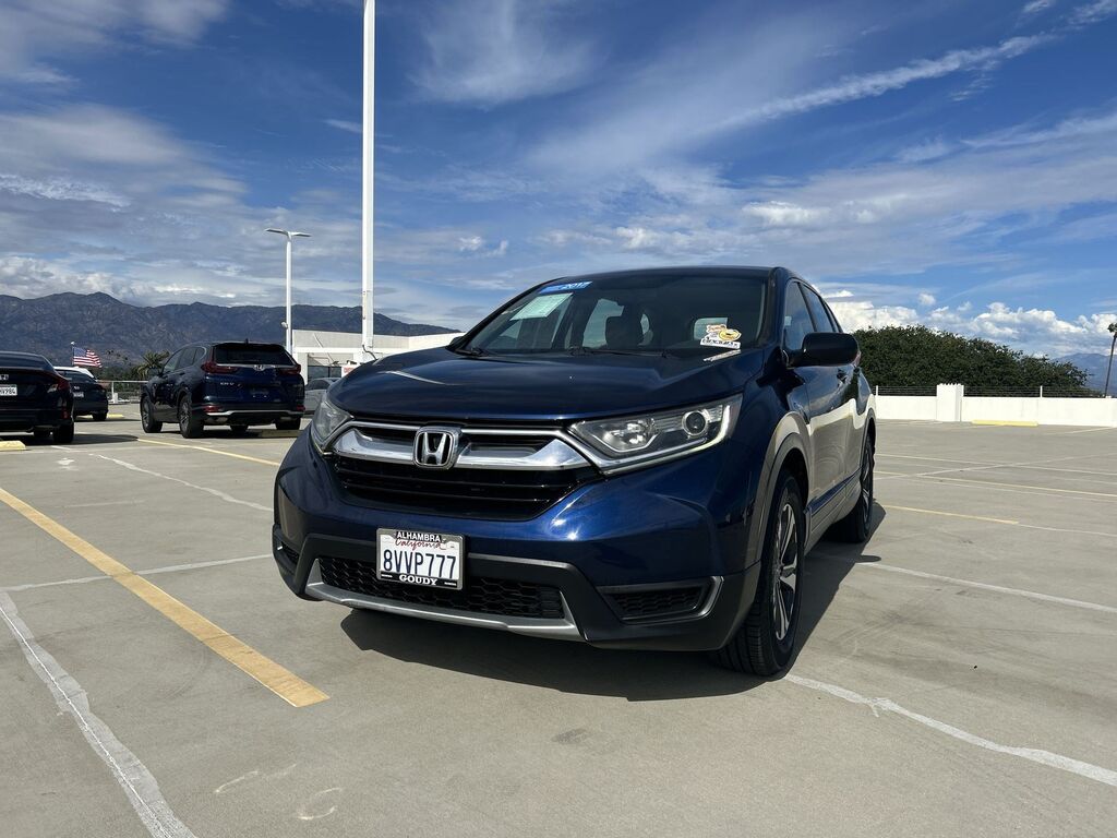 2017 Honda CR-V 2WD LX — photo 1 of 7