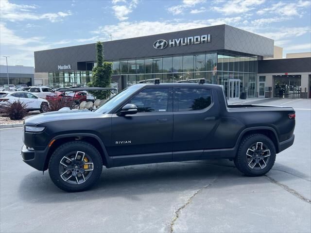 2022 Rivian R1T Adventure — photo 1 of 13