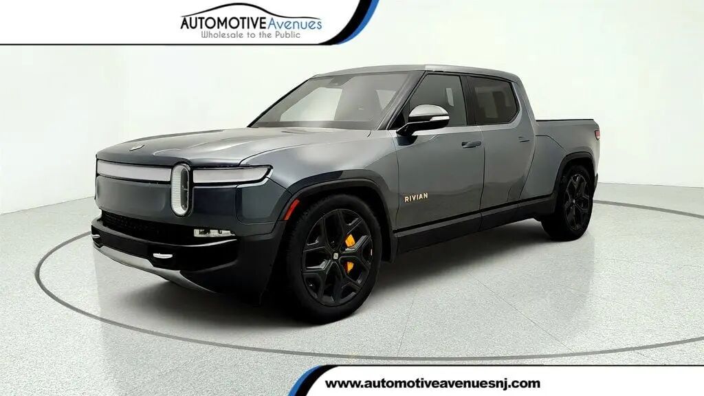 2022 Rivian R1T Adventure — photo 1 of 13