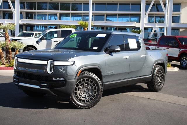 2024 Rivian R1T Adventure — photo 1 of 13