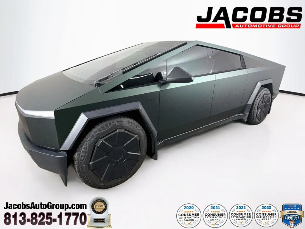 2024 Tesla Cybertruck Base — photo 1 of 13