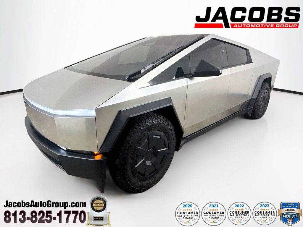 2025 Tesla Cybertruck Base — photo 1 of 13