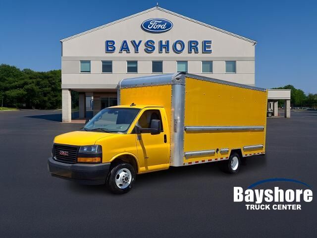 2022 GMC Savana 3500