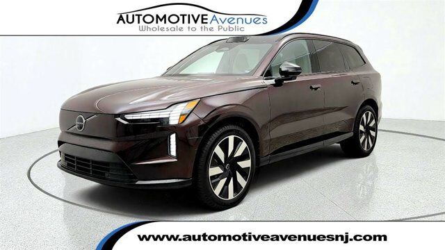 2025 Volvo EX90 Plus — photo 1 of 13